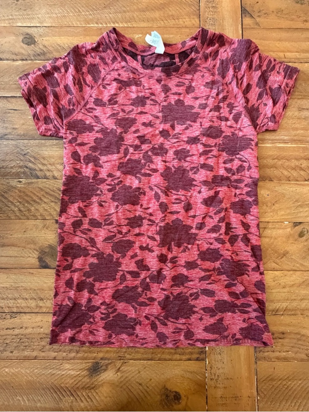 Athleta Short Sleeve Floral Crew Tee in Rose and Wine